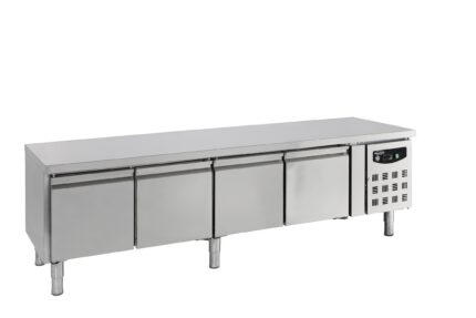 Refrigerated counter 650 height 4 doors