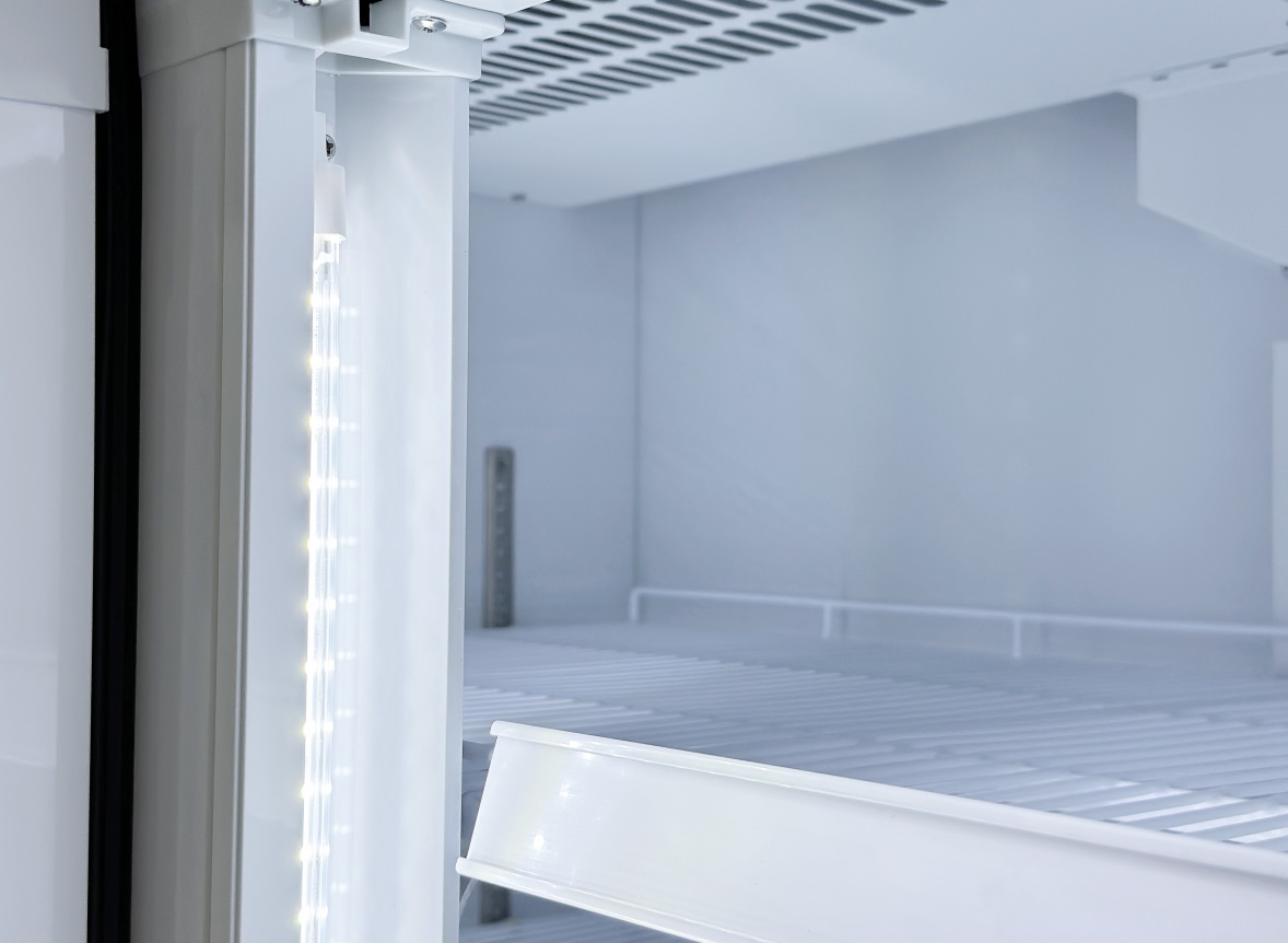 7455_2105-2110_lighting_1 Šaldytuvas 2 stiklinėmis durimis FCU-750 - Image 5