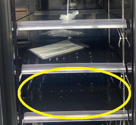 7455_3210-3215-3225 Perforuotos grotelės, kairės/dešinės pusės, juodos, skirtos 7455.2230-2235-2240-2405-2415-2417 - Image 2