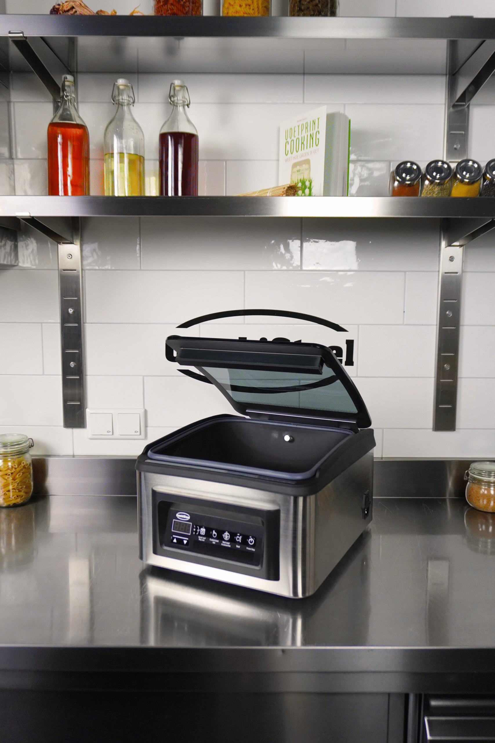 7529_0020_IRL_3_EDITED_1 Vakuumatorius 300mm - 380W - Image 5