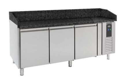 Pizza counter 3 doors black granite worktop