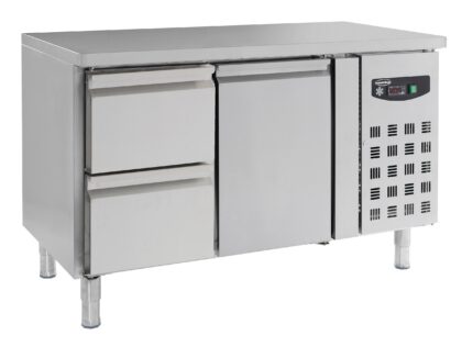 700 refrigerated counter 1 door and 2 drawers