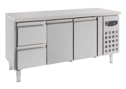 700 refrigerated counter 2 doors and 2 drawers