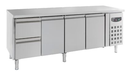 700 refrigerated counter 3 doors and 2 drawers